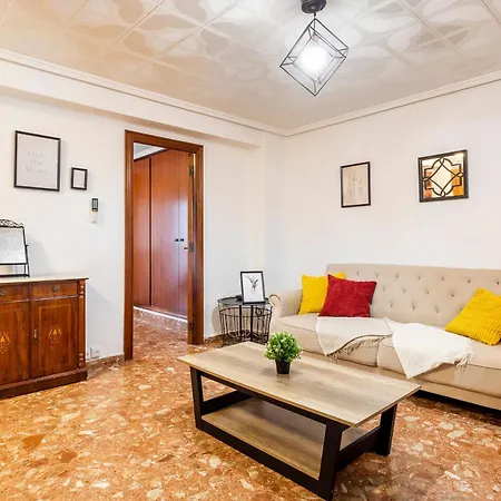 Apartmento Con Terraza En Cabañal * Valencia
