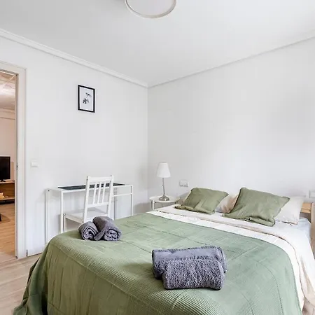 شقة Big At With Terrace