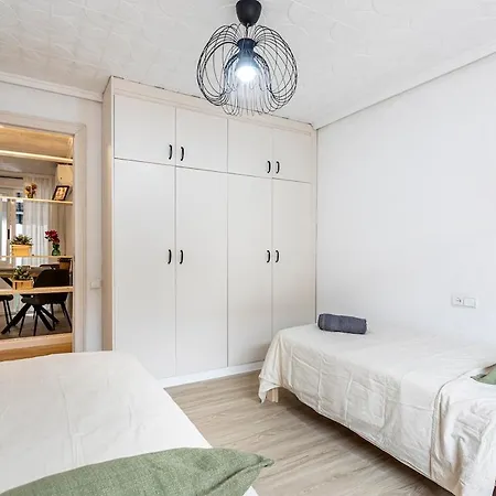 Big At With Terrace * فالنسيا